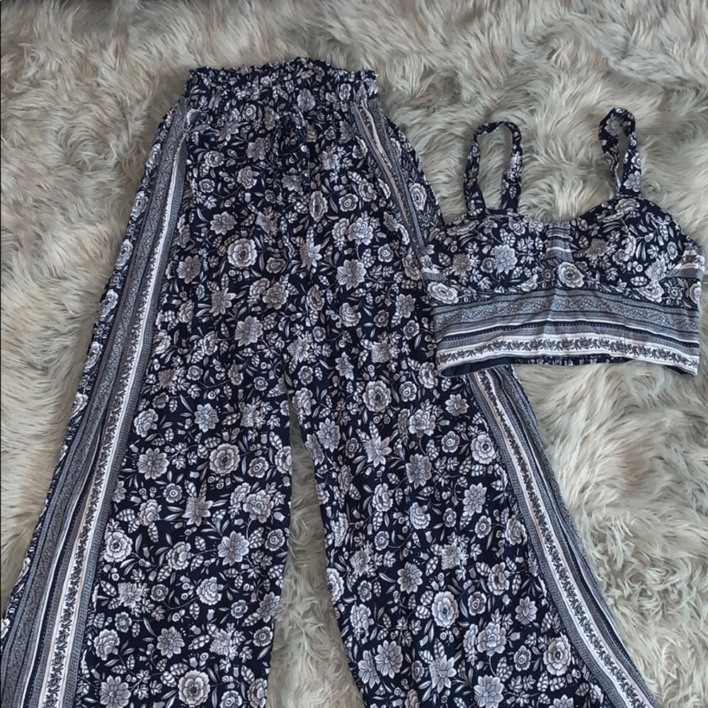American Eagle Two-piece floral set
